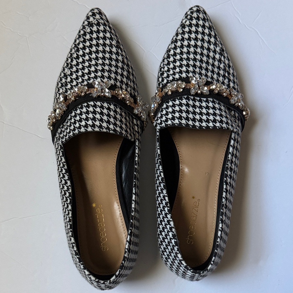 Shoe Dazzle Elegant Houndstooth Loafers with Gold Accents 8.5